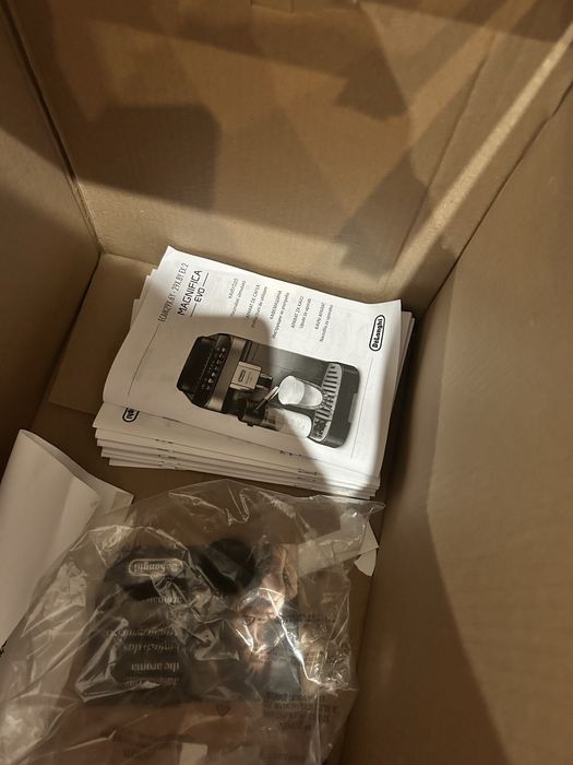 Ekspres do kawy DeLlomghi Magnifica Evo