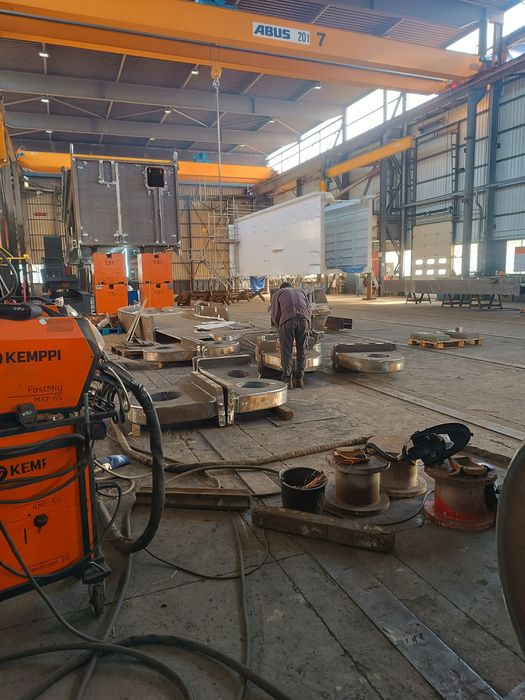 Balustrady, bramy, konstrukcje stalowe ,usługi spawalnicze