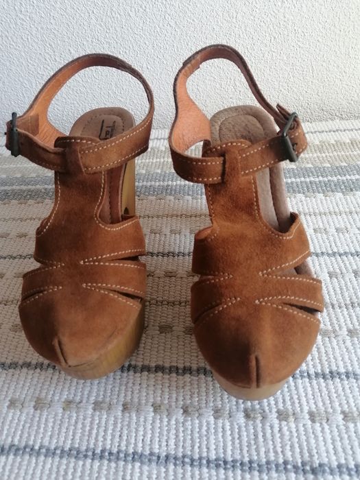 Sandálias marca Tapadas número 36