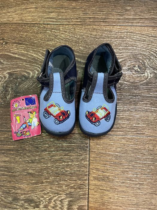 Босоніжки дитячі - нові з етикеткою