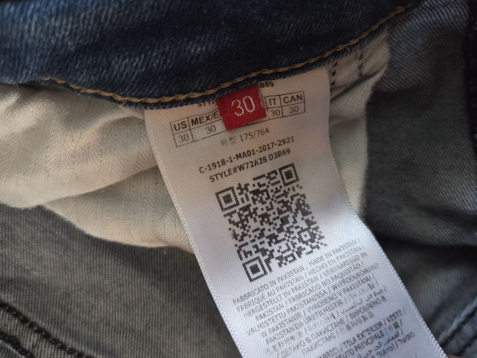 Spodnie jeansowe Guess M