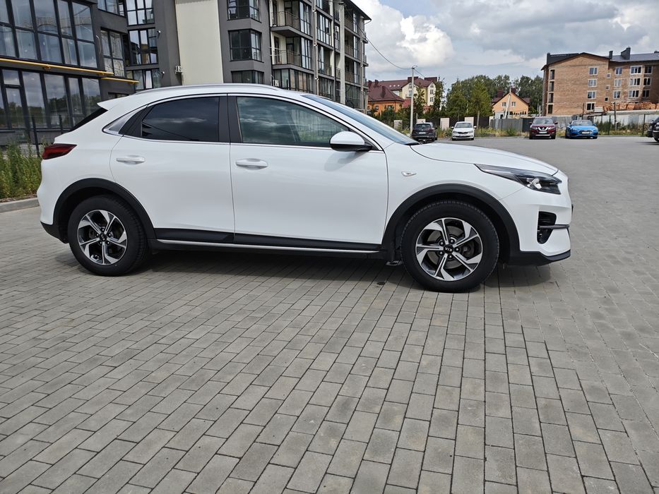 Продам власний Kia XCeed Business 2020 року.
