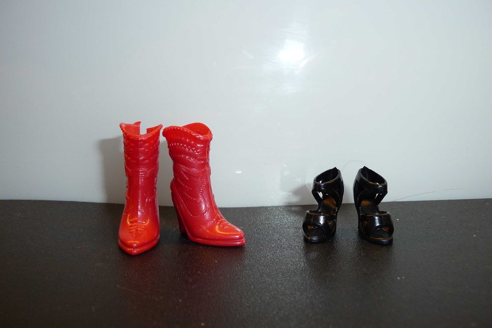 Buty dla lalki Barbie. Kowbojki i szpilki dla Barbie.