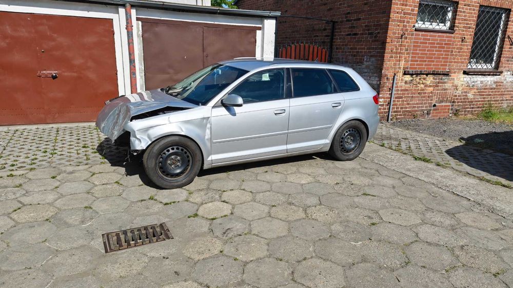 audi a3 8p sportback 5drzwi 2011r uszkodzony na czesci