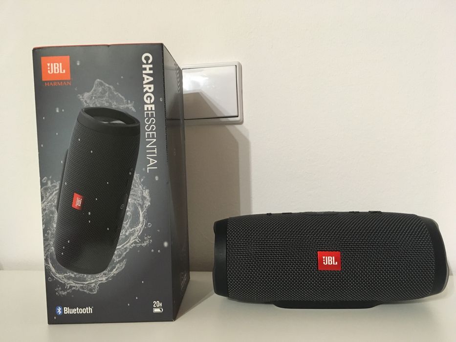 Coluna jbl essential charge