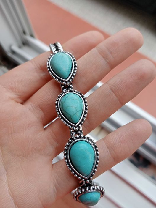 Colar com pedras naturais