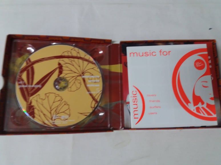 Women's World Voices Volume 5, 2 × CD