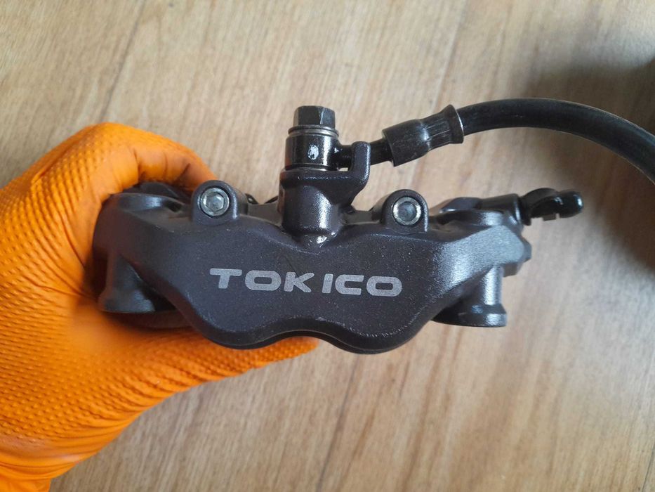 PINÇAS BOMBA TRAVÃO FRONTAL NISIN RADIAIS 110Mm