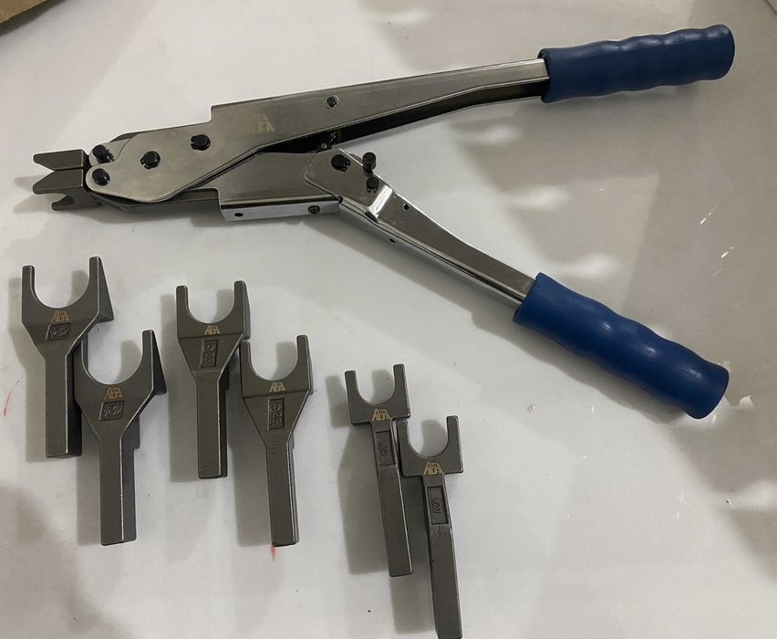 Інструмент затискний і калібруючий 14-32 мм.