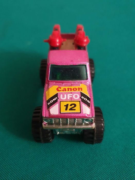 Carrinho NISSAN PICKUP 4X4 com duas motos - RARO - Guisval - Espanha