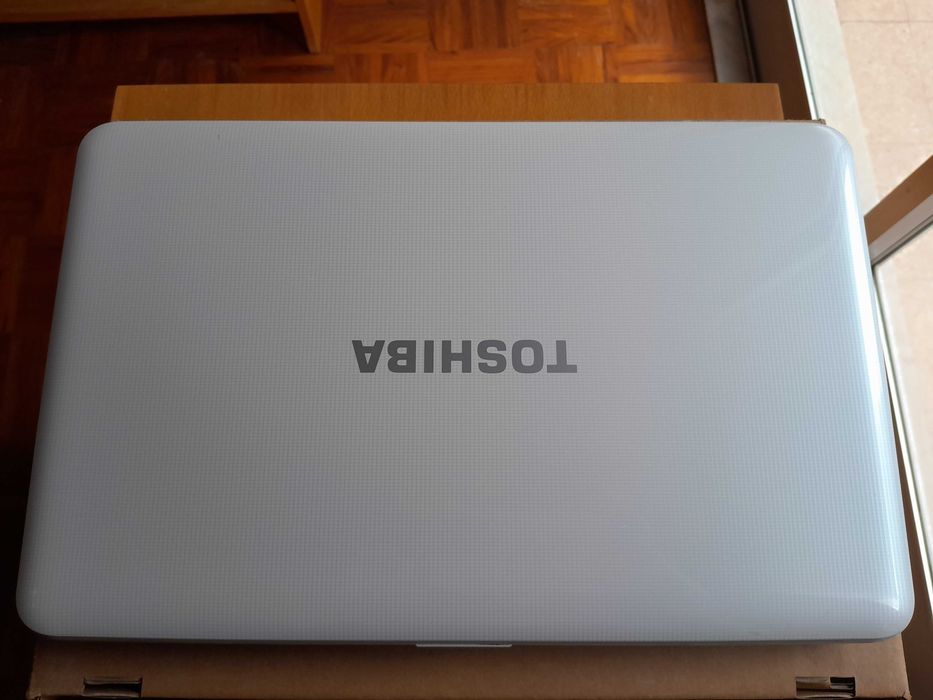 Toshiba Satellite L-850 - Ler descrição