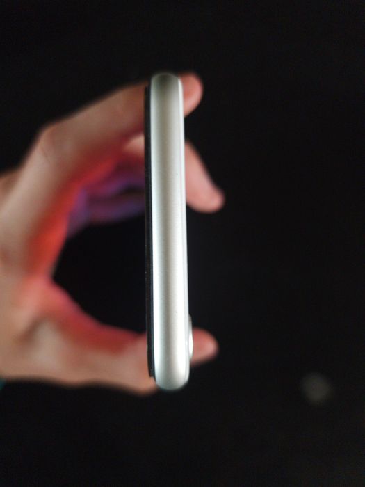 IPhone SE 2020 64/4