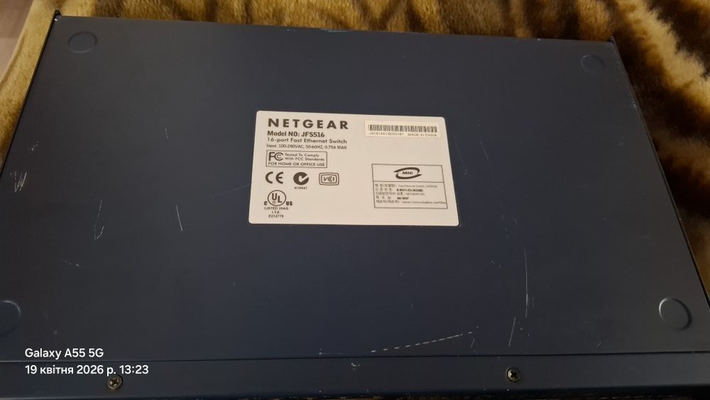 Коммутатор  switch netgear jfs516