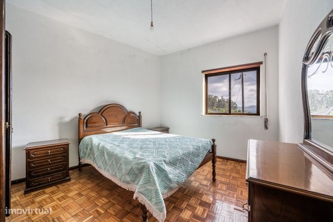 Moradia T2 Habitável em Sobradelo da Goma