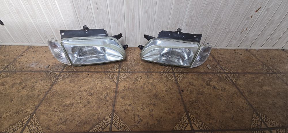 Lampa przód przednie prawa lewa Peugeot Partner Citroen Berlingo