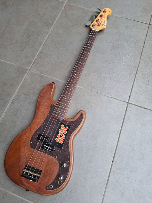 Gitara basowa Precyzjon.