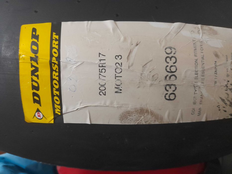 Dunlop slick  moto2 200 e KR 125