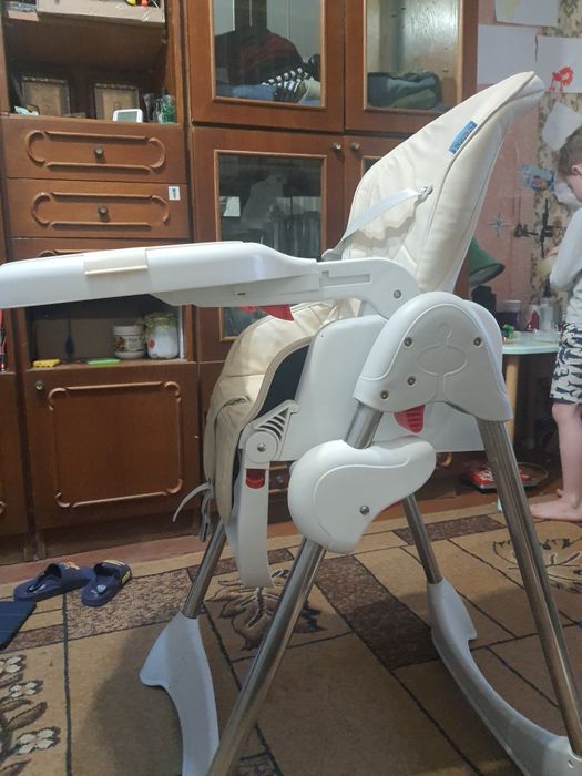 стільчик для годування bambi