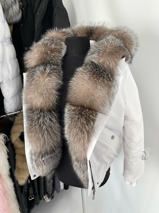 Куртка короткая зимняя женская, бомбер с натуральным мехом блюфрост