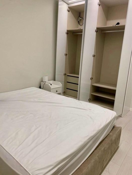 Alugo quarto de casal