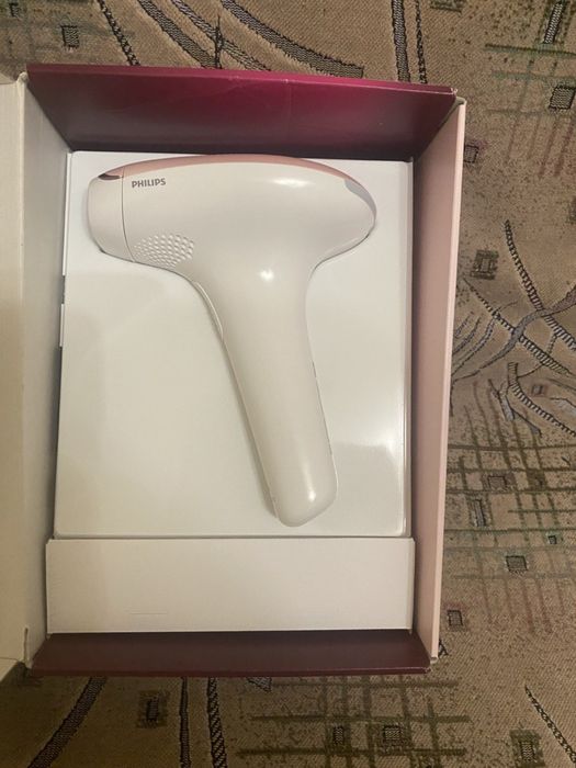 Продам Philips lumea фотоэпилятор в использовании небыл