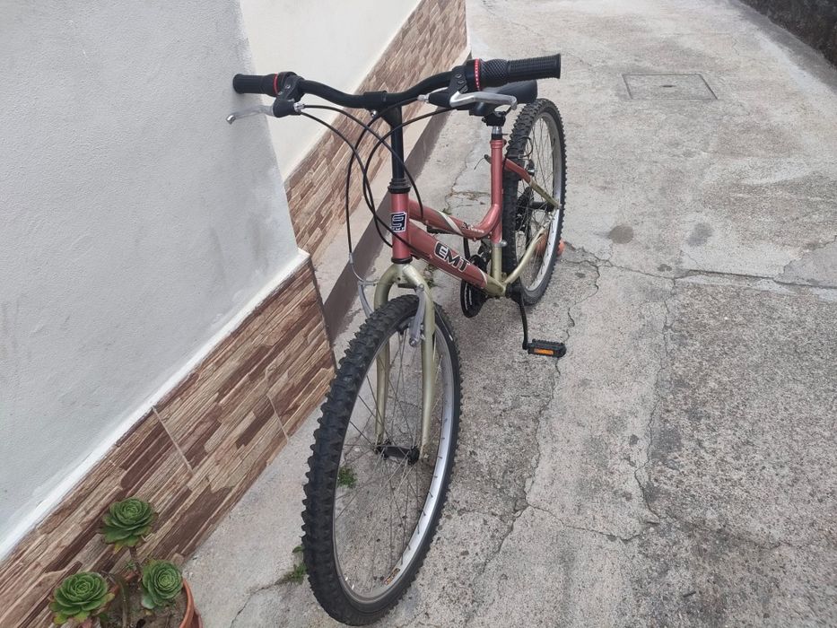 Bicicleta feminina EMT Terrain Series