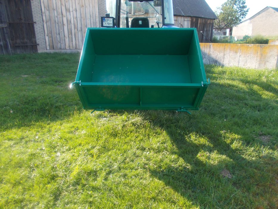 skrzynia transportowa z wywrotem mechanicznym