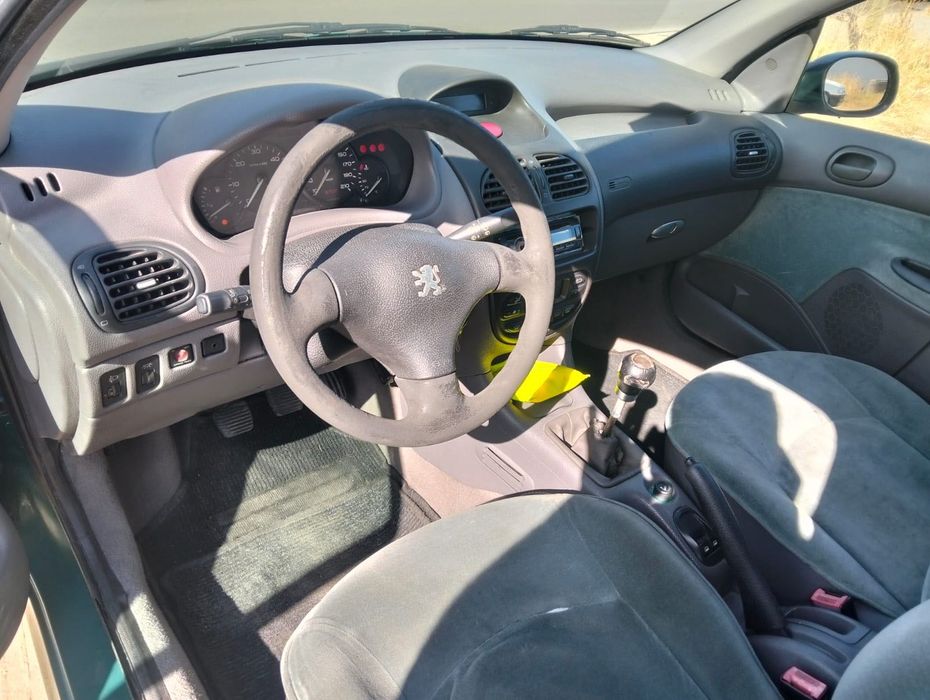 Peugeout 206 HDI ano 2000 comercial