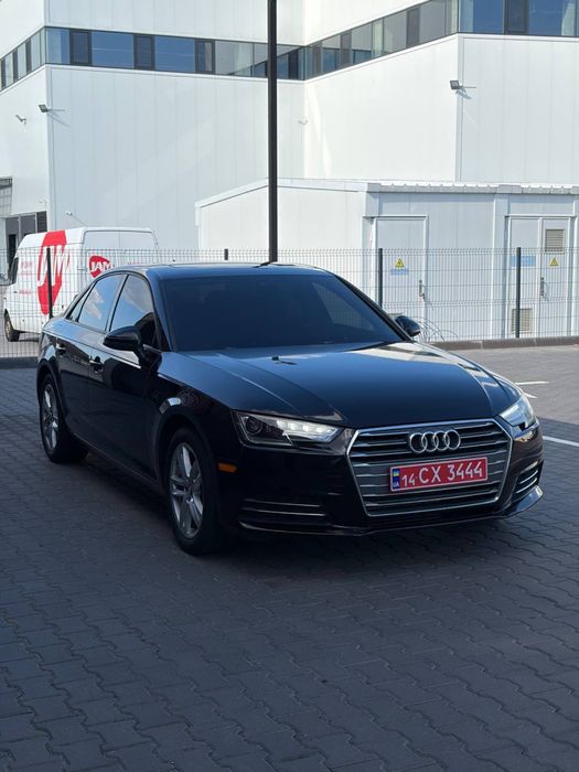 Audi a4 2017 року