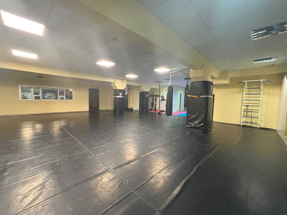 Оренда спортивного залу для єдиноборств. Печерськ. Метро.