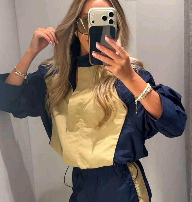 Куртка вітрівка  Zara