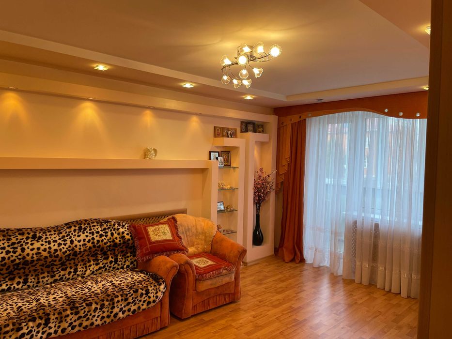 Продається 3-х кімнатна  квартира м. Бахмач