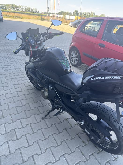 Yamaha xj6n naked