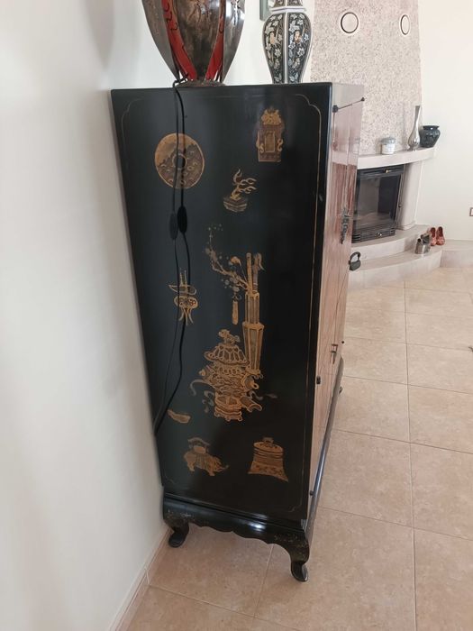 Vendo Aparador Oriental