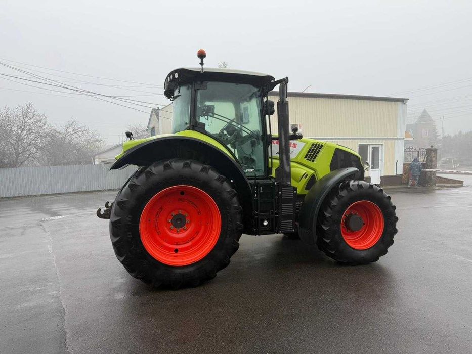Трактор Claas Axion 810 2013