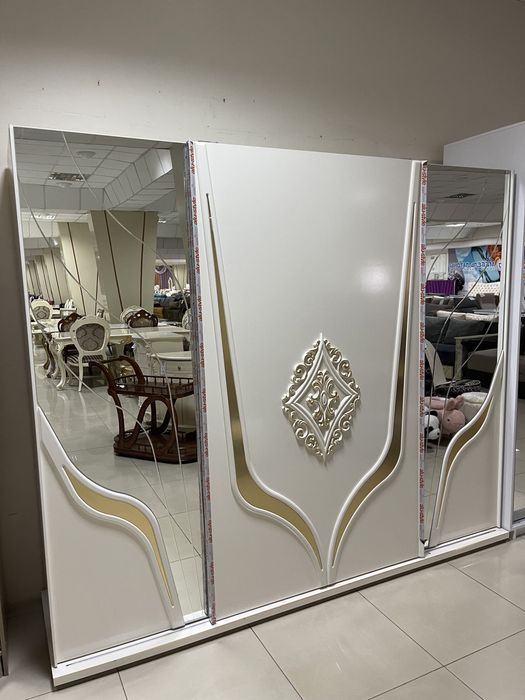 Шкафы - купе в наличии , большой выбор. Шафи -купе .