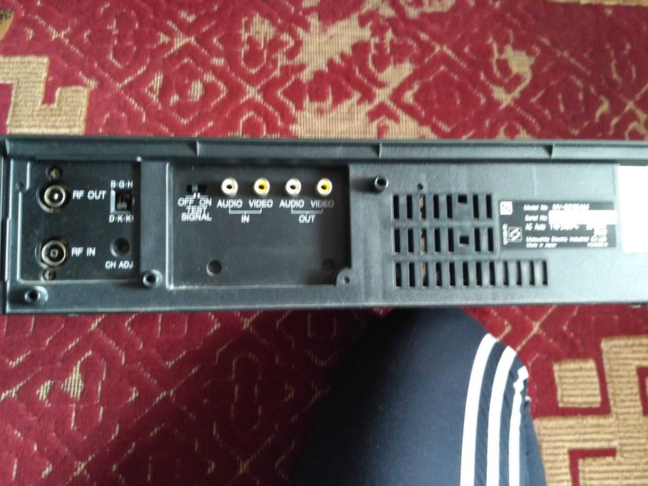 Продам видеомагнитофоны  "Panasonic" Multi Sustem.
