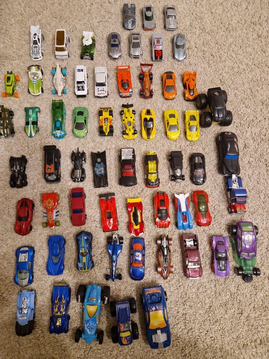 Hot wheels 61 szt