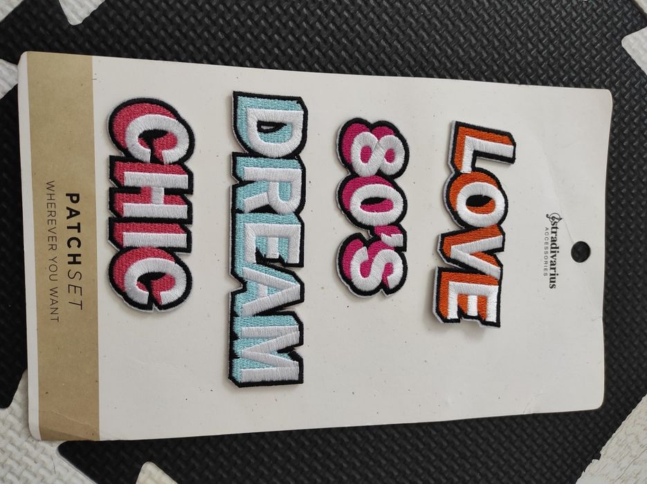 Naprasowanki naszywki nowe Stradivarius do naprasowania napisy