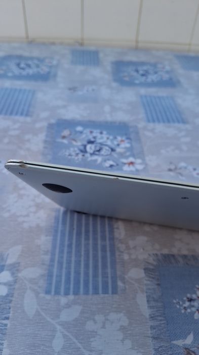 MacBook Air 11" (2015) - 8GB RAM / 500GB SSD + Carregador Νονο