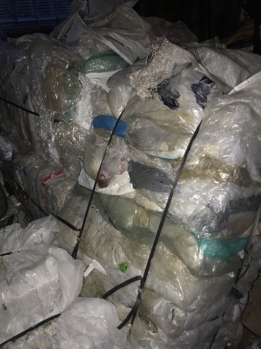 Куплю плівку поліетилен чорна агрорукав крапельний полив біг-бег клійо