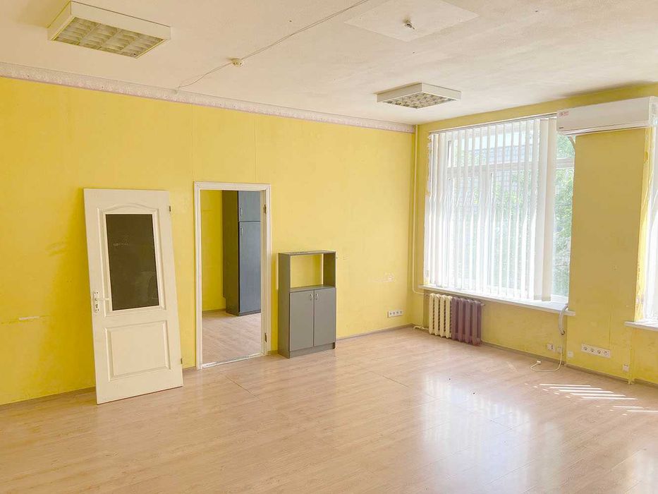 Оренда офісу від власника. 66м.кв. Дарницька площа