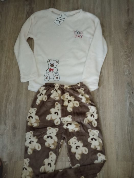 Чудова тепленька  піжама для дому і сну,велсофт,р.хс/с.якість супер!