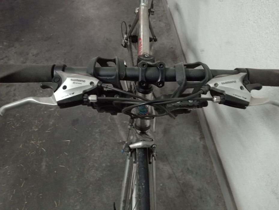 Bicicletas de estrada em bom estado