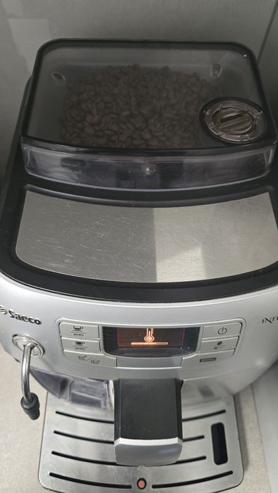 Ekspres automatyczny Saeco Intelia