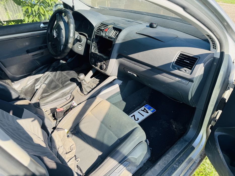 Продам Volkswagen Golf 5 2004 рік, 1.6 Бензин після ДТП!