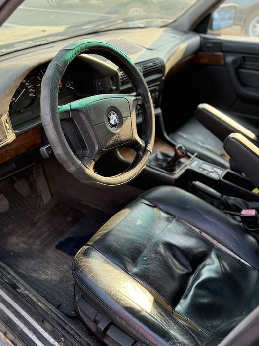 Продам BMW E34 520I