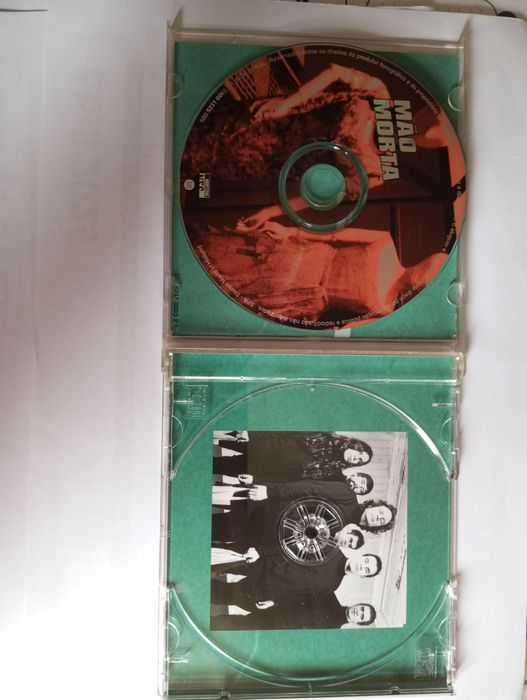 Mão Morta -Há Já Muito Tempo Nesta Latrina O Ar Se Tornou Irrespirável