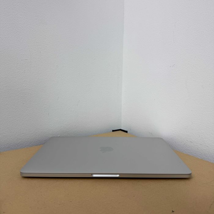 Macbook Pro 2019 { i5 | 8GB | 256 SSD } Повний комплект . 60705SV