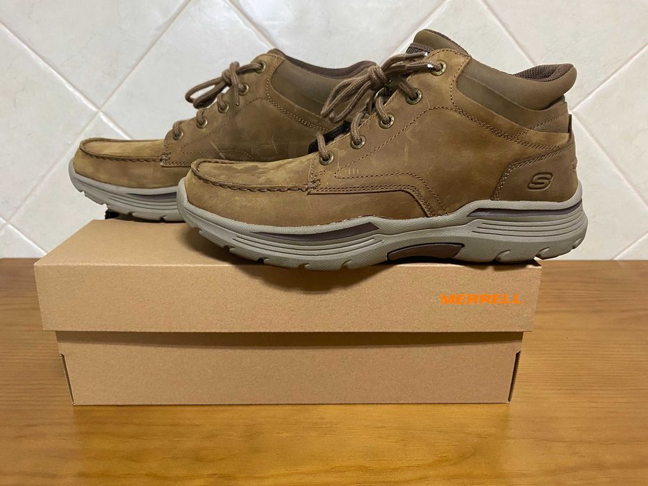 Botas Skechers pele pessego - Nº42